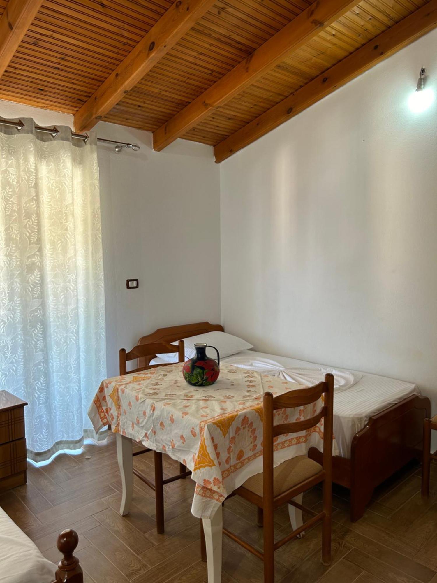 Caushi Apartments Ксамил Екстериор снимка