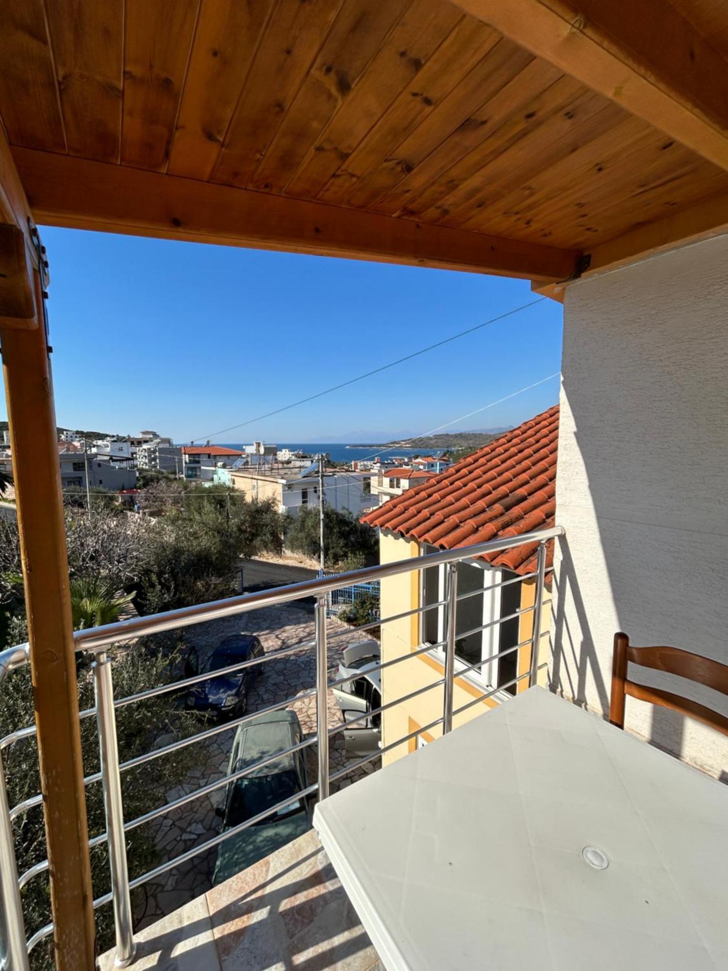Caushi Apartments Ксамил Екстериор снимка