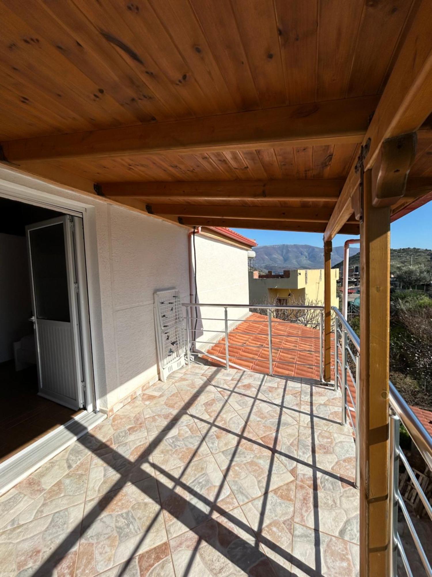 Caushi Apartments Ксамил Екстериор снимка