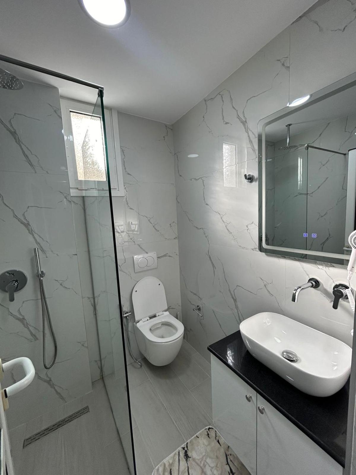 Caushi Apartments Ксамил Екстериор снимка