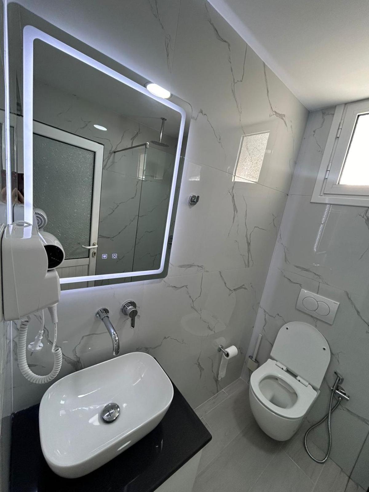 Caushi Apartments Ксамил Екстериор снимка