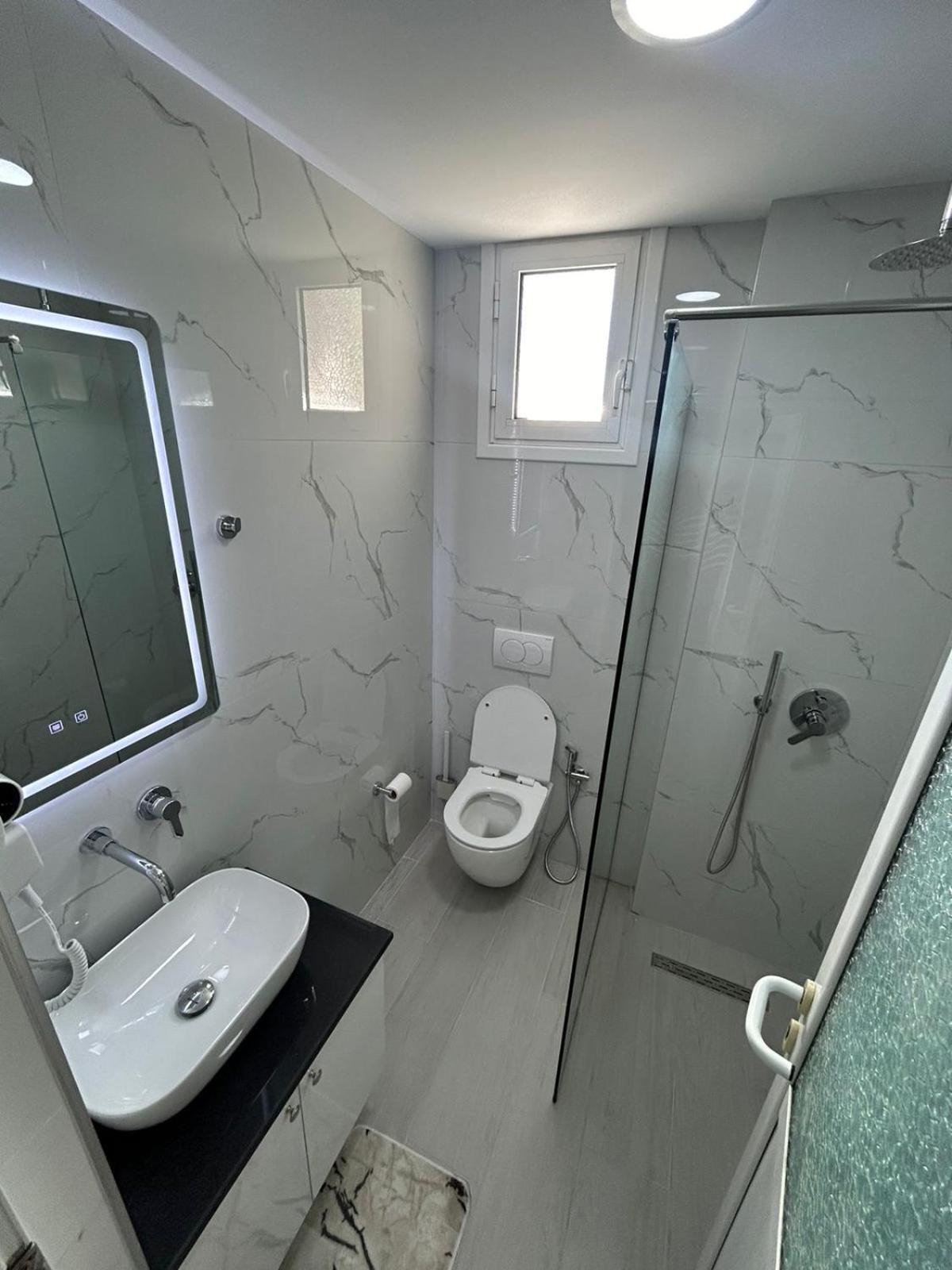 Caushi Apartments Ксамил Екстериор снимка