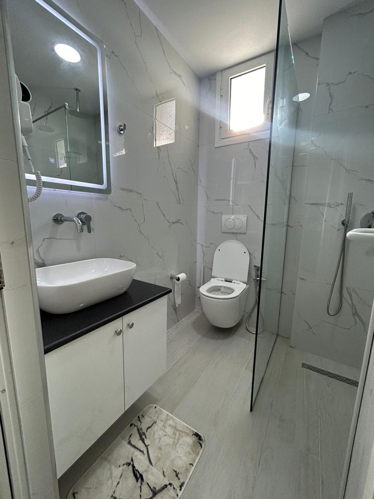 Caushi Apartments Ксамил Екстериор снимка