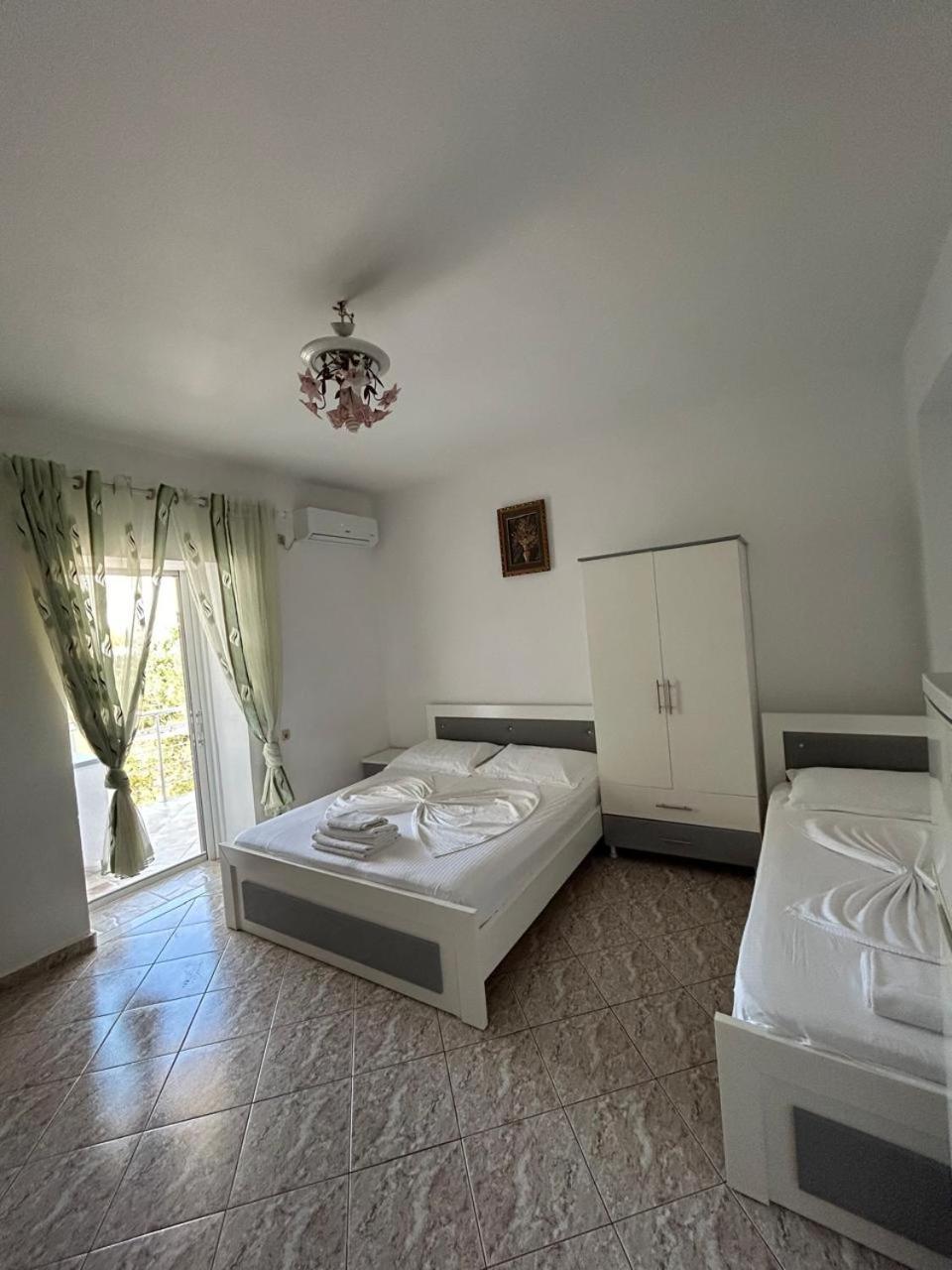 Caushi Apartments Ксамил Екстериор снимка